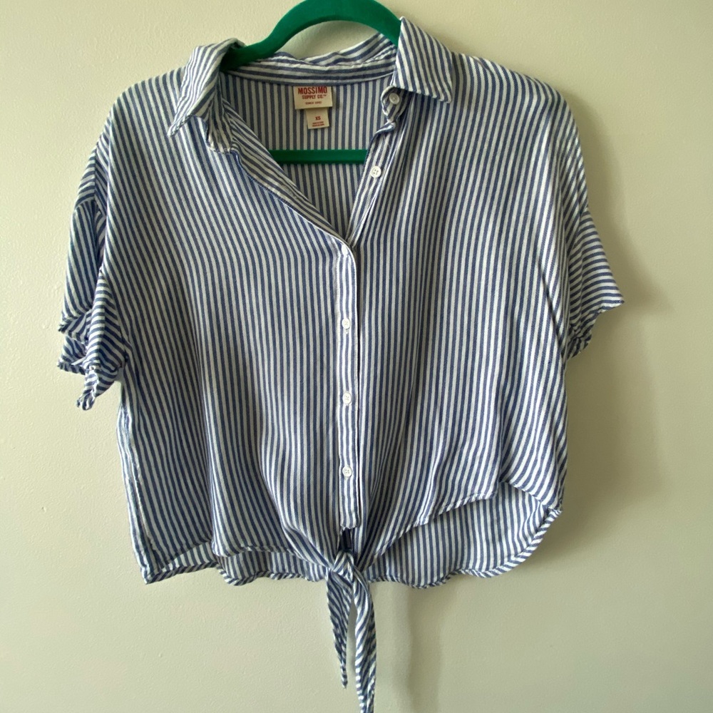 π 3/$20 Mossino button top - Picture 3 of 3